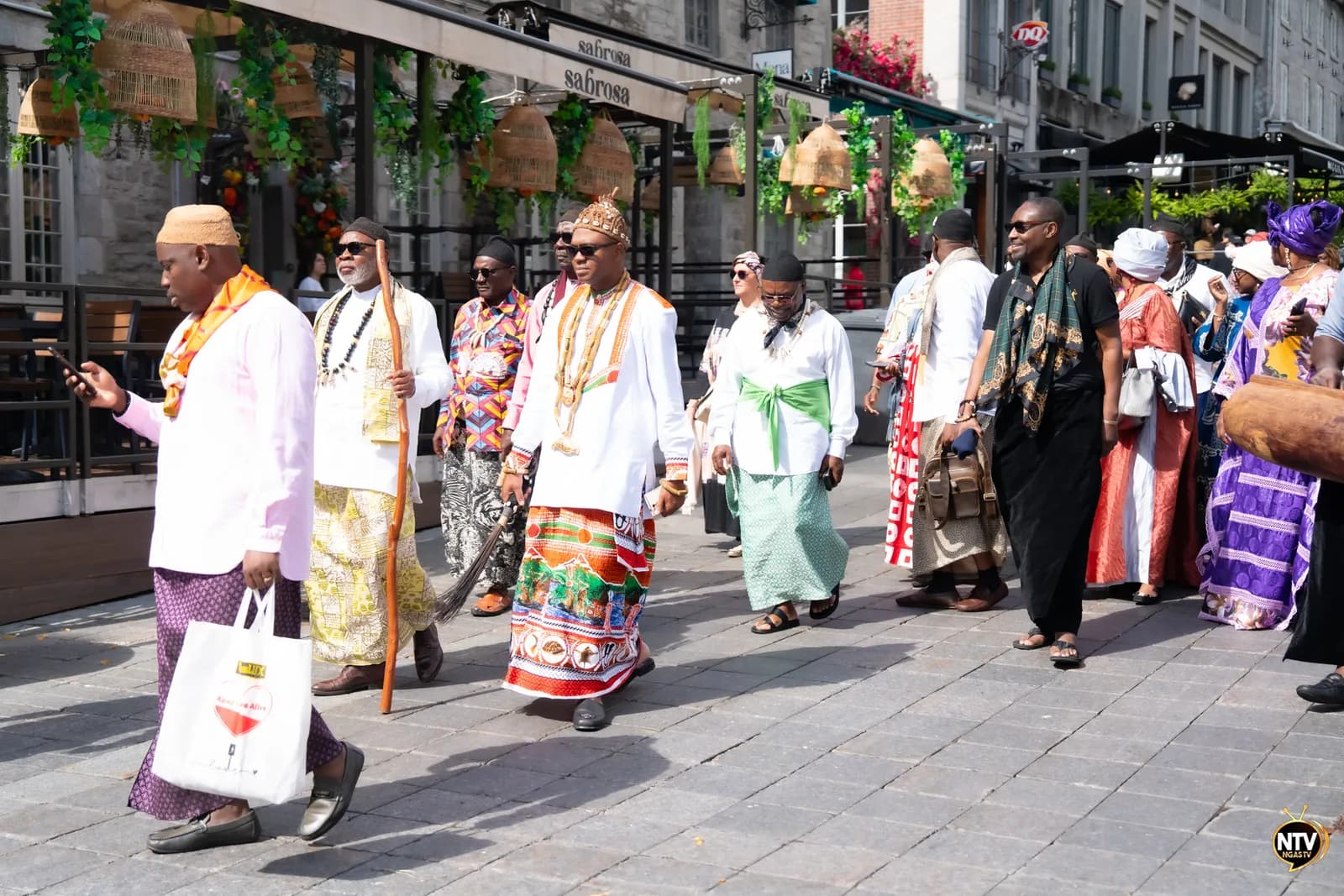 City parade through the main streets — photo 3