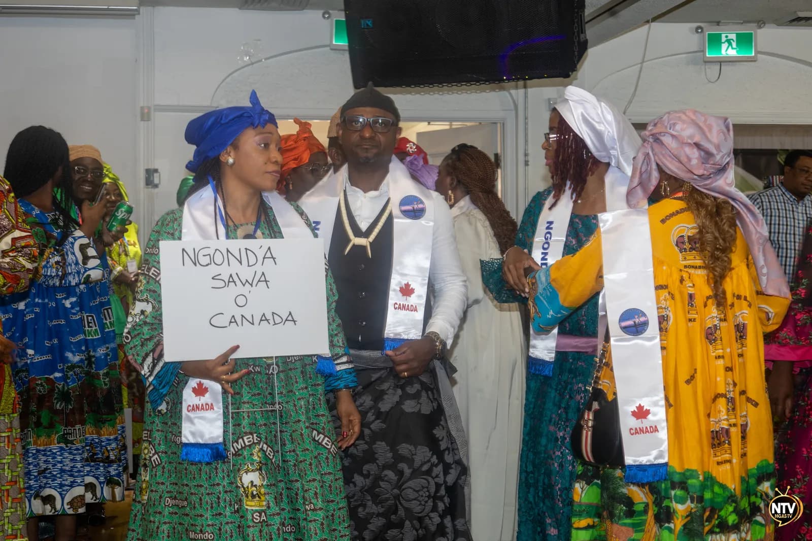 Traditional attire parade — photo 8