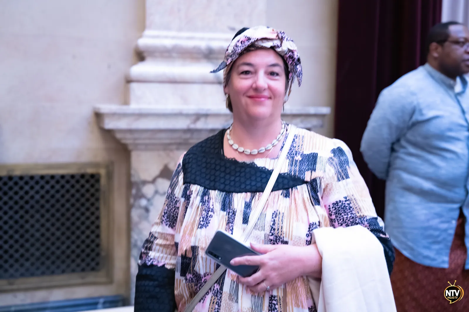 Visit to Montreal City Hall and signing of the guest book — photo 11